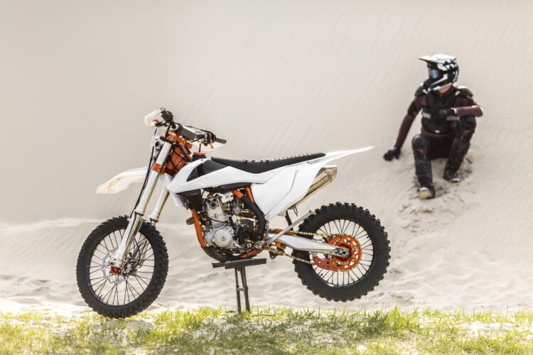 Best Dirt Bikes and Electric Dirt Bikes for Off-Roading in the U.S